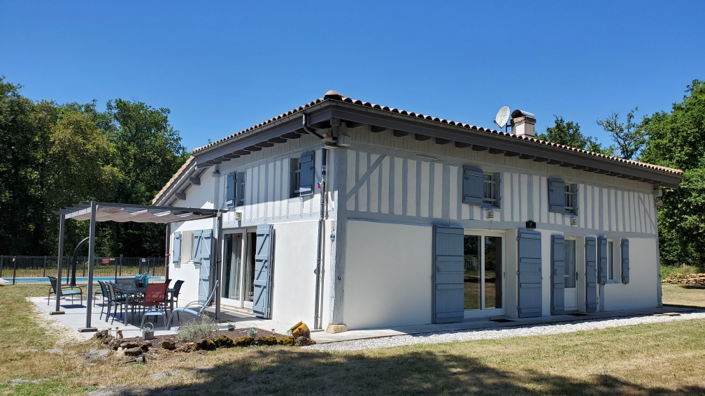 PROD : La Chêneraie - Gîte Rural - maison 001 - 19 Aperçu du gîte côté terrasse